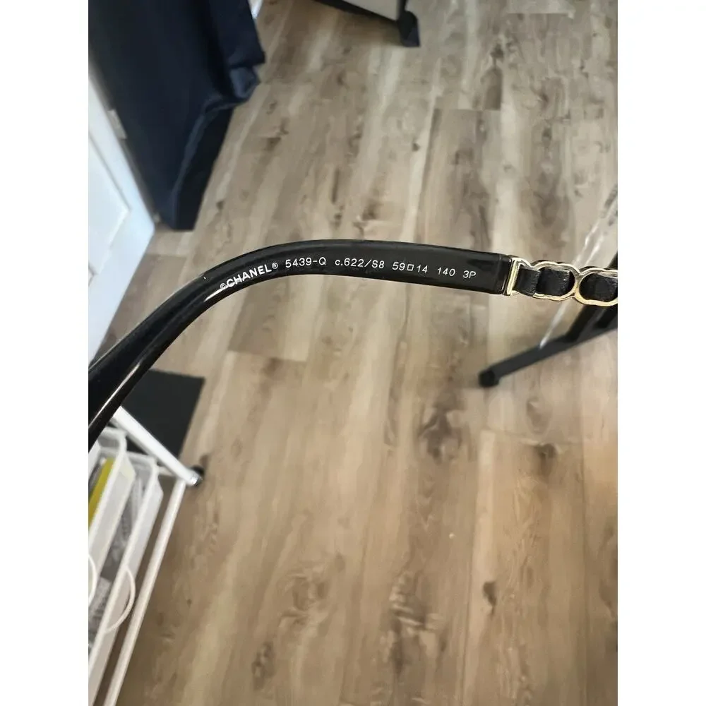 Chanel Polarized Sunnies With Case